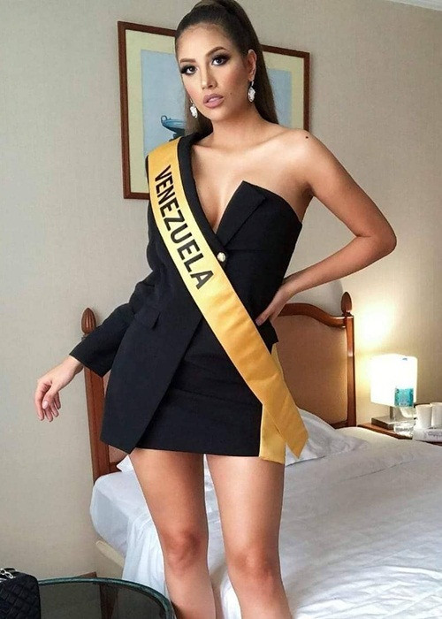 Từ khi bước vào cuộc thi, đại diện Venezuela khá mờ nhạt. Cô không có tên trong top 10 trình diễn áo tắm hay top 10 trình diễn trang phục dân tộc.
