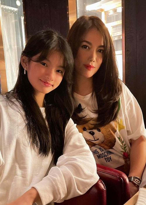 Con gái của Trương Ngọc Ánh nhận được nhiều lời mời quảng cáo nhưng nữ diễn viên từ chối vì không muốn con tham gia showbiz quá sớm. Hiện tại, Bảo Tiên sống cùng mẹ để tiện việc sinh hoạt và đi học. Trương Ngọc Ánh và chồng cũ vẫn giữ mối quan hệ tốt đẹp vì con gái chung.
