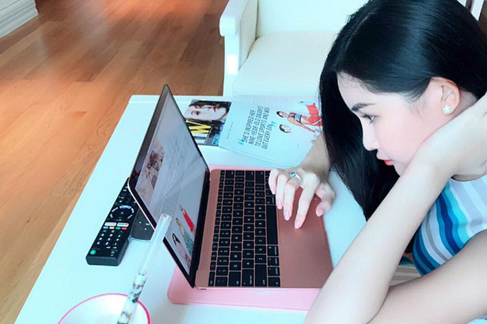 Đối mặt với sóng gió, Ngân Anh tâm niệm rằng khi bản thân không thay đổi được suy nghĩ của người khác thì cách tốt nhất là thay đổi chính mình để trở thành một phiên bản tốt đẹp hơn mỗi ngày.