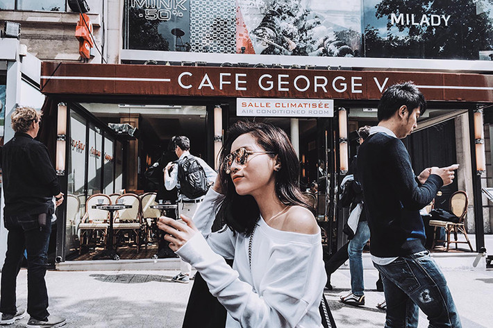 Chia sẻ về ngày đầu tiên có mặt ở Paris, Kỳ Duyên cho biết rằng thủ đô của Pháp đẹp, lãng mạn và cổ kính.