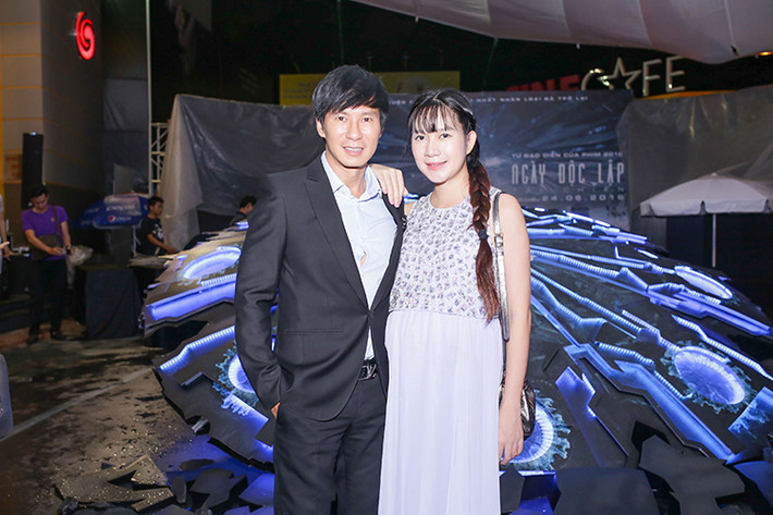 Tối ngày 22/6, bom tấn “Ngày độc lập: Tái chiến” có buổi ra mắt tại Hà Nội và TP HCM. Sự kiện có sự tham gia của vợ chồng Lý Hải - Minh Hà.