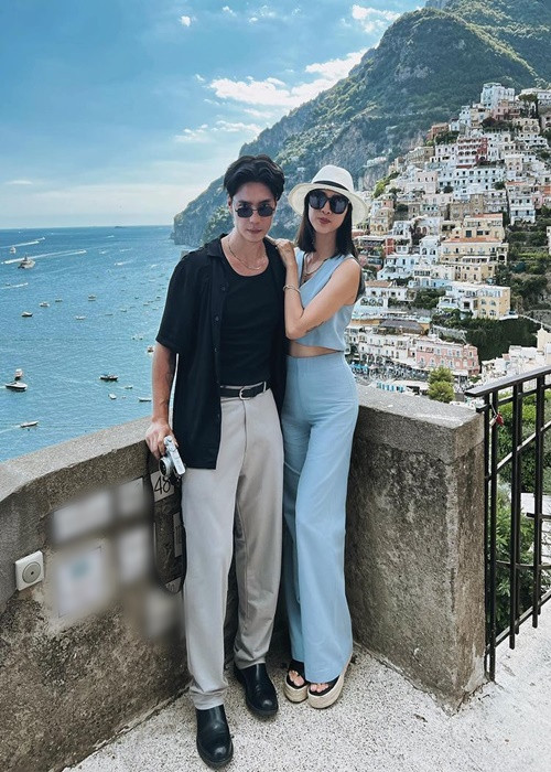 Cách đây ít ngày, Huy Trần sang Italy thăm Ngô Thanh Vân. Trên trang cá nhân, cặp đôi liên tục chia sẻ hình ảnh bên nhau.