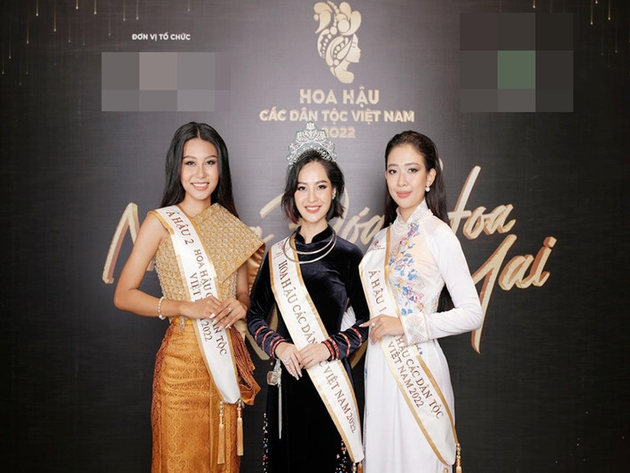 Tân Hoa hậu Nông Thúy Hằng vướng loạt lùm xùm sau chung kết như bị đồn cặp đại gia, từng đăng thông tin quảng cáo trang web xem phim nhạy cảm trên mạng xã hội. Ảnh: Fanpage Hoa hậu các Dân tộc Việt Nam