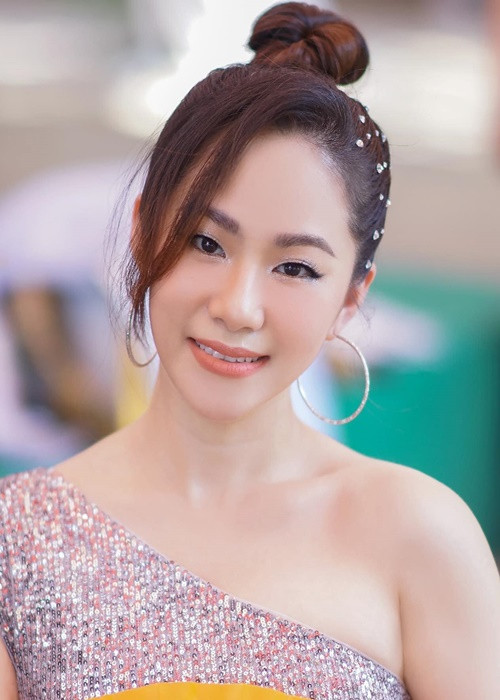 Hồi tháng 5 vừa qua, trong một đêm diễn tại Đà Lạt (Lâm Đồng), Lương Bích Hữu tiết lộ, cô từng 3 lần nhiễm COVID-19, phải từ chối tất cả lời mời show trong và ngoài nước.