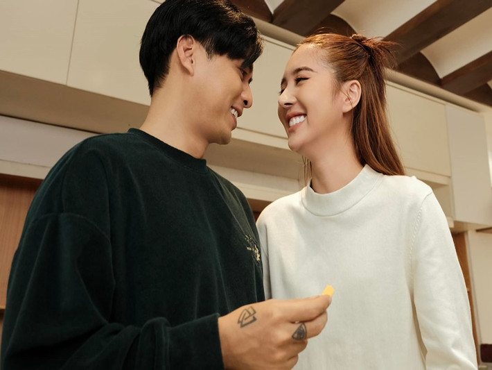 “Tôi bất ngờ vì làm thủ tục khá nhanh và hoàn thành trong khoảng 30 phút", Hồ Quang Hiếu chia sẻ trên Dân Trí. Ảnh: FBNV.