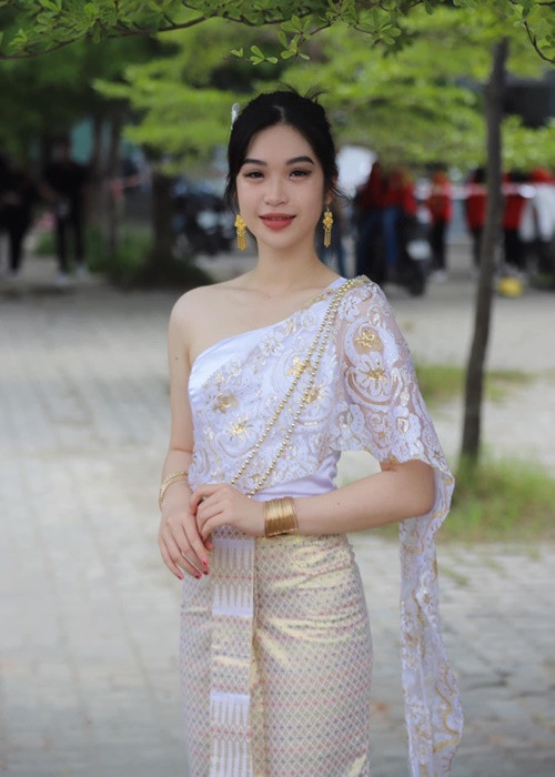 Anna có chứng chỉ tiếng Nhật JLPT N2, IELTS 7.0. Ảnh: Vietnamnet.