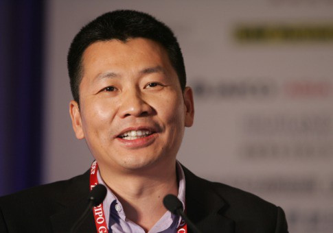 Doanh nhân Zhou Chengjian, 54 tuổi, người tỉnh Chiết Giang, cũng từng gây xôn xao dư luận vì "mất tích" vào năm 2016. Theo South China Morning Post, ông Zhou là người sáng lập và chủ tịch thương hiệu thời trang nội địa Metersbonwe (có trụ sở tại Thượng Hải). Công ty này được mệnh danh là "H&M Trung Quốc". Ảnh: Imagechina.