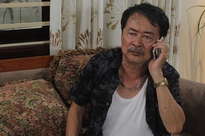 Mới đây, nghệ sĩ Hai Nhất bị đột quỵ. Ca sĩ Hải Băng - con dâu nam diễn viên phim Biệt động Sài Gòn chia sẻ trên Dân Trí, bố chồng cô đã qua cơn nguy kịch, đang điều trị tại bệnh viện. Ảnh: Gia Đình Xã Hội.