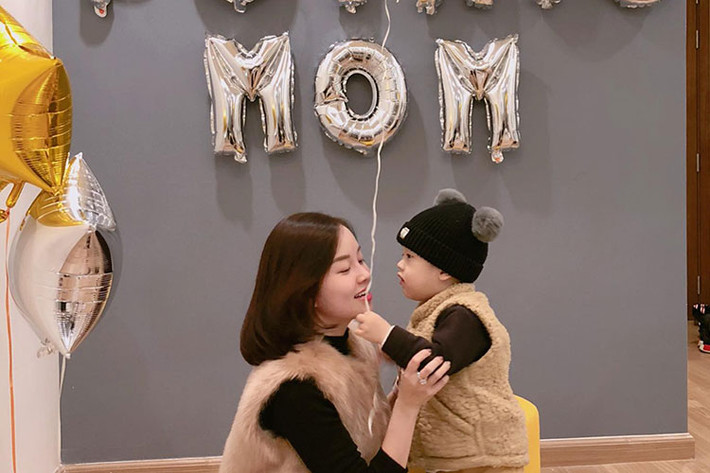 Ly Kute hạnh phúc khi được tổ chức sinh nhật đầy bất ngờ.