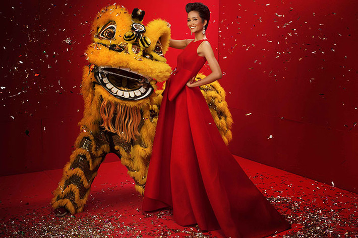 Thông qua bộ ảnh, H’hen Niê, Hoàng Thùy và Mâu Thủy muốn tri ân đến khán giả đã luôn ủng hộ, dõi theo hành trình của mình trong năm qua.