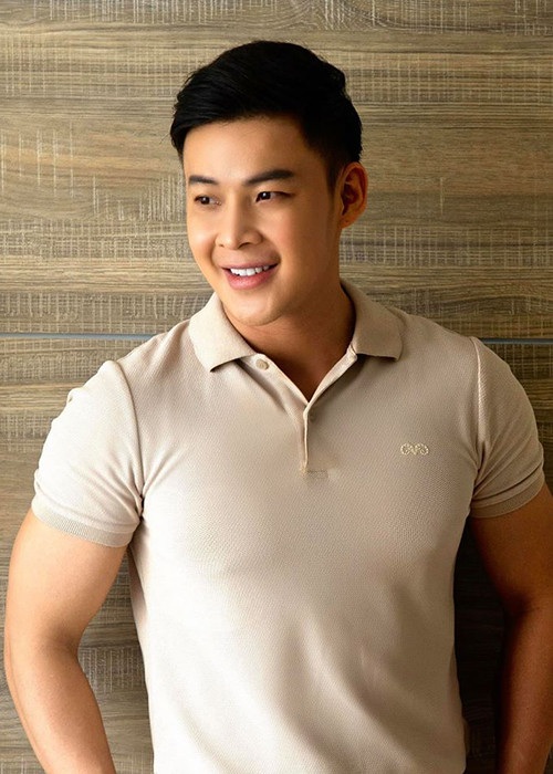 Thanh Tú làm MC giới thiệu sản phẩm, không liên quan showbiz nhưng sau khi yêu Don Nguyễn mới chuyển sang hoạt động nghệ thuật.