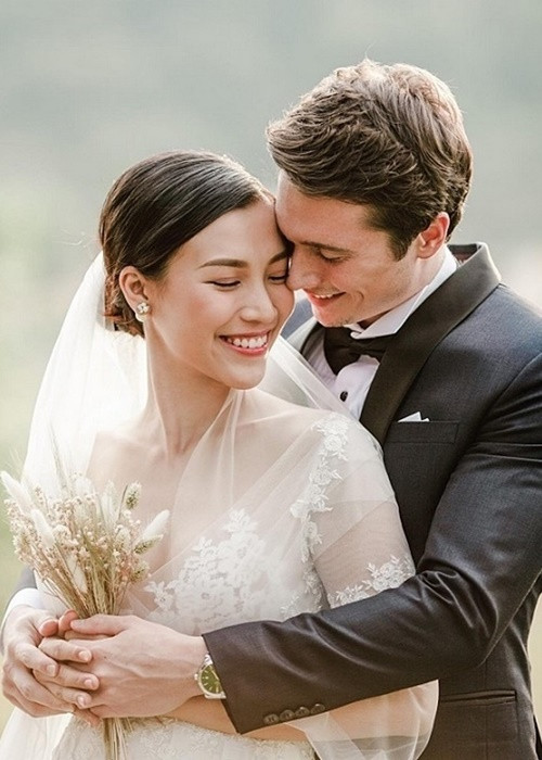 Năm 2019, Hoàng Oanh lên xe hoa. Ông xã của cô là doanh nhân người Mỹ Jack Cole. Đến năm 2022, Hoàng Oanh ly hôn. Ảnh: Lao động