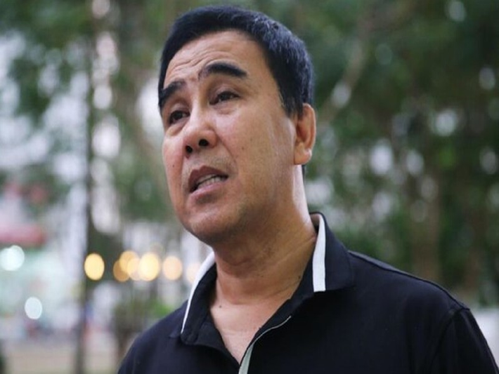 Quyền Linh giải thích thêm anh chưa bao giờ quảng cáo sản phẩm không có nguồn gốc rõ ràng. Tuy nhiên, về vụ quảng cáo quá lố, anh đã nhầm thông tin về công dụng sản phẩm sau khi sử dụng. Ảnh: Saostar