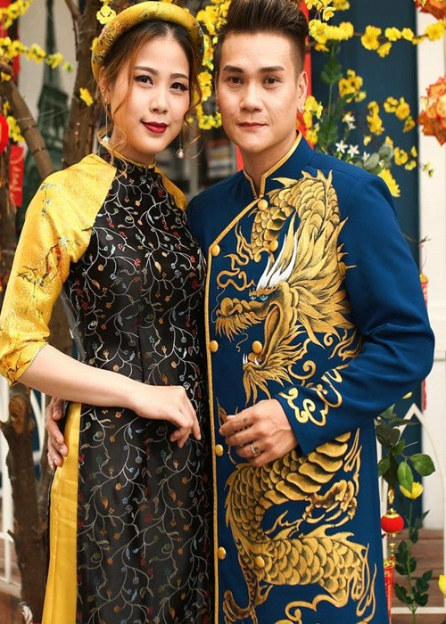 Trịnh Tuấn Vỹ đang định cư ở Mỹ cùng cha. Lúc làm hồ sơ, anh ghi độc thân nên chưa thể cưới bạn gái 10 năm. Hồi tháng 4 vừa qua, Trịnh Tuấn Vỹ úp mở chuyện tổ chức đám cưới vào tháng 11.
