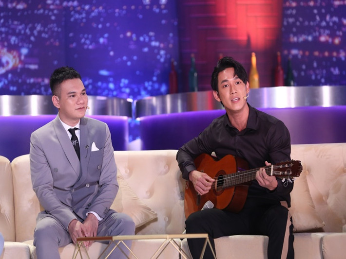 Song Luân khóc nhiều trước mặt Khắc Việt. Theo Khắc Việt, quãng thời gian đó, Song Luân mới lớn và vẫn trẻ con. Ảnh: Người đưa tin