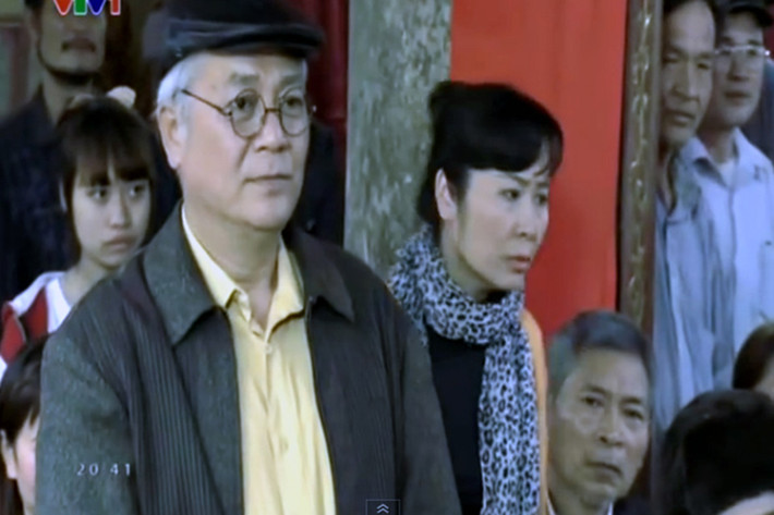 Sau “Đất và người”, nghệ sĩ Duy Thanh tiếp tục ghi dấu ấn qua loạt phim: “Bão làng”, “Khi đàn chim trở về”, “Chạm vào nỗi nhớ”, “Bí mật tam giác vàng”... Các vai diễn của ông đa phần là vai phản diện. (Ảnh: Vietnamnet)