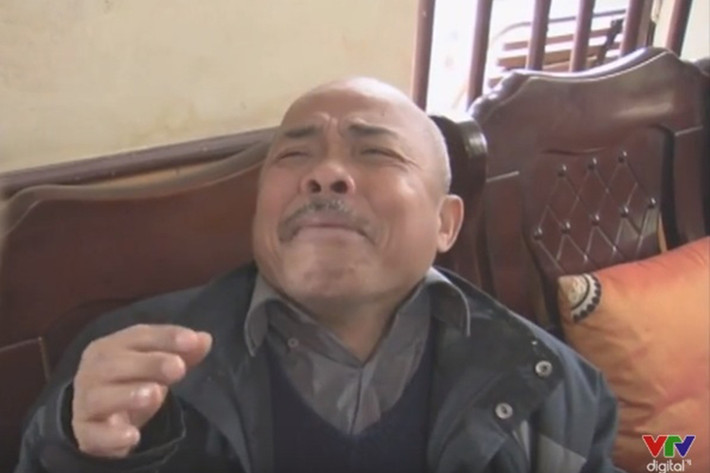 Sau “Đất và người”, nghệ sĩ Hán Văn Tình nhận được nhiều lời mời đóng phim và đóng quảng cáo. Tuy nhiên, cái bóng của "lão Quềnh" trong “Đất và người” quá lớn khiến nghệ sĩ Hán Văn Tình không có thêm vai diễn để đời nào. (Ảnh: Vntinnhanh)