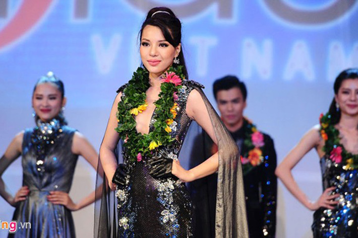 Được biết, siêu mẫu Khả Trang là đại diện của Việt Nam tại cuộc thi Hoa hậu Siêu quốc gia 2016. Trước đó, Khả Trang từng tham gia Hoa hậu Hoàn vũ Môi trường 2016. (Ảnh: Zing)