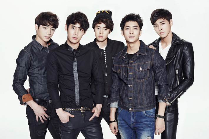 5urprise xây dựng sự nghiệp bằng khả năng diễn xuất sau đó chứng minh khả năng ca hát. Năm 2014, nhóm phát hành single đầu tiên “From my heart”. (Ảnh: Kpop music)