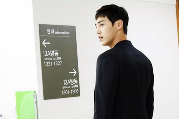 Lee Tae Hwan được chú ý kể từ vai nam thứ trong “Kiêu hãnh và định kiến”. Năm nay, anh cũng có vai diễn ấn tượng trong bộ phim “Quý ông trở lại” và “W”. (Ảnh: TF)