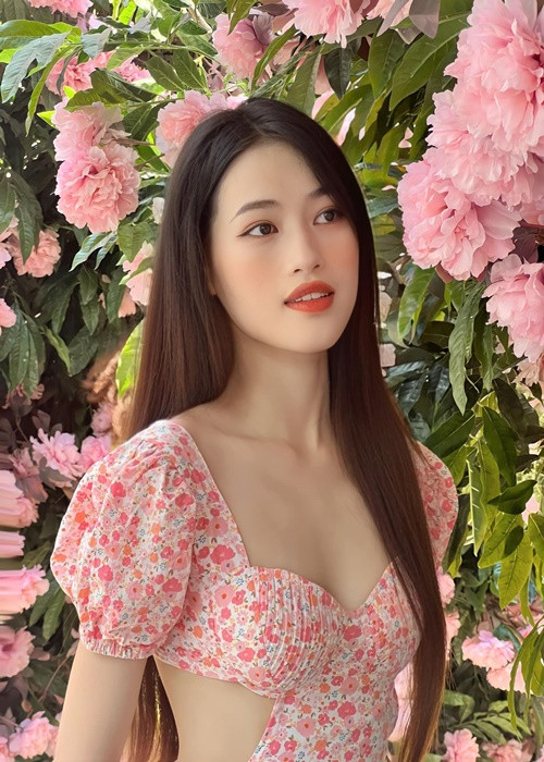 Sau cuộc thi Miss Grand Vietnam 2022, Minh Thư tập trung cho việc học ở trường Đại học Kinh tế - Đại học Đà Nẵng. Ảnh: FBNV.