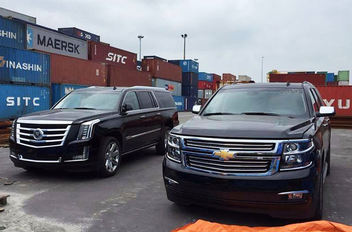 Tại thị trường Mỹ, Chevrolet Suburban 2015 có giá cao nhất là 63.330 USD còn Cadillac Escalade 2015 có giá cao hơn một chút vào khoảng 71.700 USD.