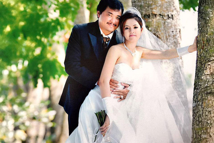 Cẩm Giang không hoạt động nghệ thuật và kém đạo diễn bộ phim " Tiếng sét trong mưa" đến 23 tuổi.