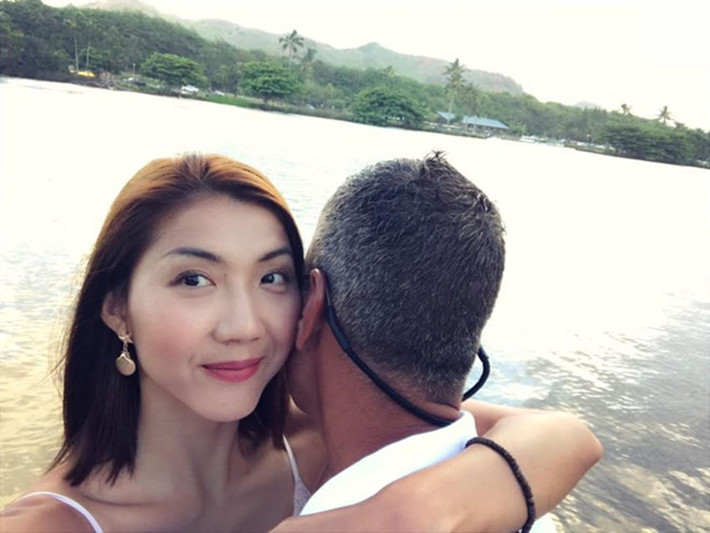 Khoảng tháng 8/2019, Ngọc Quyên đăng ảnh tình tứ bên một người đàn ông giấu mặt. Trước nghi vấn có tình mới, cô phủ nhận. Ngọc Quyên cho biết, người trong ảnh chỉ là bạn của cô.