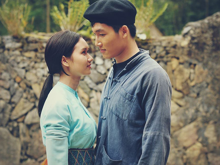Khi tham gia "Lặng yên dưới vực sâu", Đình Tú và Hương Giang gặp và nảy sinh tình cảm.
