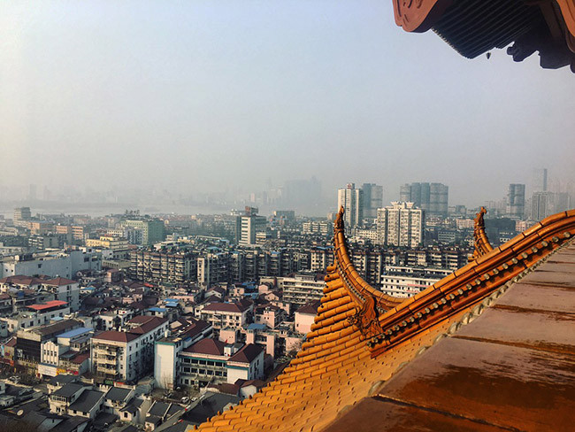Đổi thay mỗi ngày: Đặc điểm quyến rũ nhất của Vũ Hán đó là sự khác nhau mỗi ngày. Bạn càng dành nhiều thời gian trong thành phố sẽ thấy cảnh quan thành phố luôn thay đổi. Mặc dù có một sự khởi đầu chậm chạp, nhưng không nghi ngờ gì, Vũ Hán đang nhanh chóng hướng tới việc trở thành một trong những thành phố thú vị nhất của Trung Quốc.