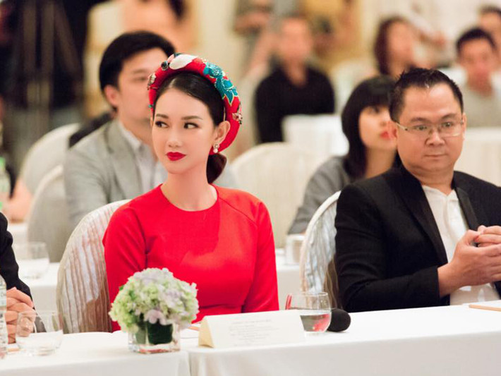 Trước nghi vấn có đại gia chống lưng khi mở công ty sản xuất phim, Quỳnh Chi khẳng định tiền cô kiếm được bằng mồ hôi nước mắt.