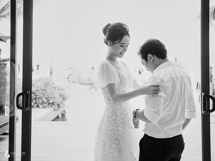 Vợ chồng Trường Giang quyết định giấu mặt con gái để bé không bị công chúng quan tâm quá nhiều.