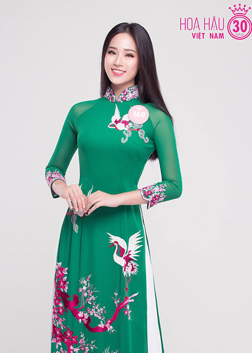 Bảo Châu là học sinh trường THPT Trần Phú, Hà Nội. 10X từng giành danh hiệu Nữ sinh thanh lịch 2017 của trường.