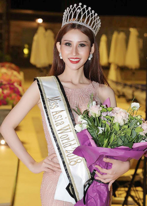 Chi Nguyễn vừa được xướng tên ở ngôi vị cao nhất của cuộc thi Miss Asia World 2018 - Hoa hậu châu Á Thế giới 2018. Ngoài vương miện, đại diện Việt Nam còn đoạt giải phụ Người đẹp tài năng với màn ảo thuật.