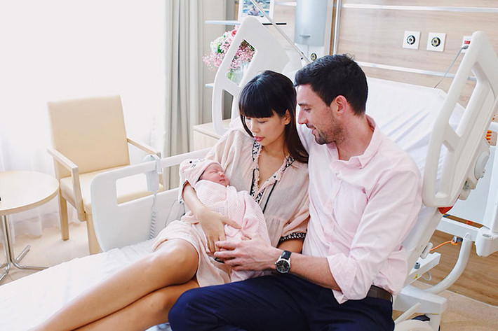 Hà Anh khoe khoảnh khắc hạnh phúc bên chồng con.
