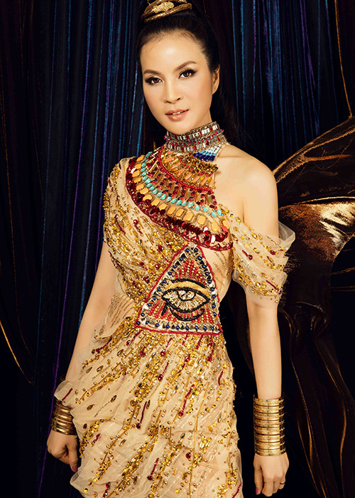 Nữ MC được nhiều người khen ngợi luôn trẻ trung hơn nhiều so với tuổi U50 của mình.