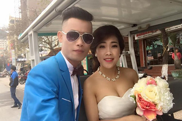 Sau hơn một năm chung sống, nam diễn viên hài thừa nhận đã ly hôn lần hai. Hiện tại, Hiệp gà đã cập bến hạnh phúc bên người vợ thứ 3 (trong ảnh) và có cậu con trai kháu khỉnh. Ảnh: FBNV