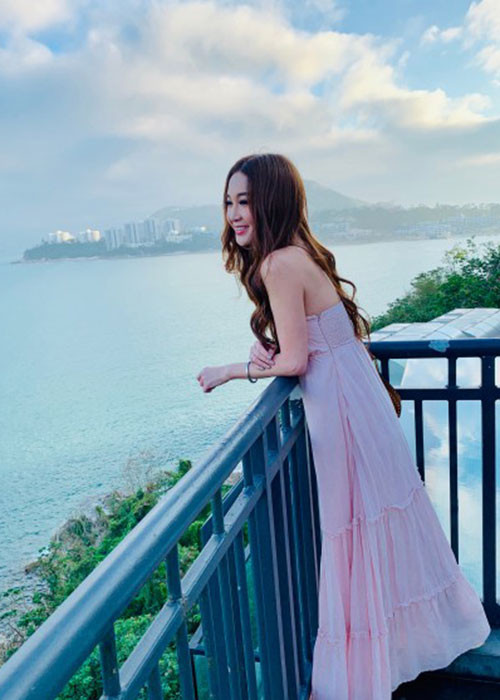 Không sinh con, Ôn Bích Hà và ông xã nuôi một bé trai.