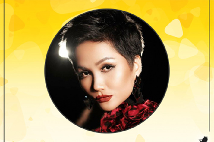 Chuyên trang sắc đẹp Missosology vừa công bố kết quả top 5 cuộc bầu chọn Timeless Beauty (Vẻ đẹp vượt thời gian) - Hoa hậu đẹp nhất thế giới 2018. Danh sách gọi tên H'hen Niê - top 5 cuộc thi Hoa hậu Hoàn vũ Thế giới 2018. Đáng tiếc, Phương Khánh - Hoa hậu Trái đất 2018 dừng chân ở vị trí thứ 7.