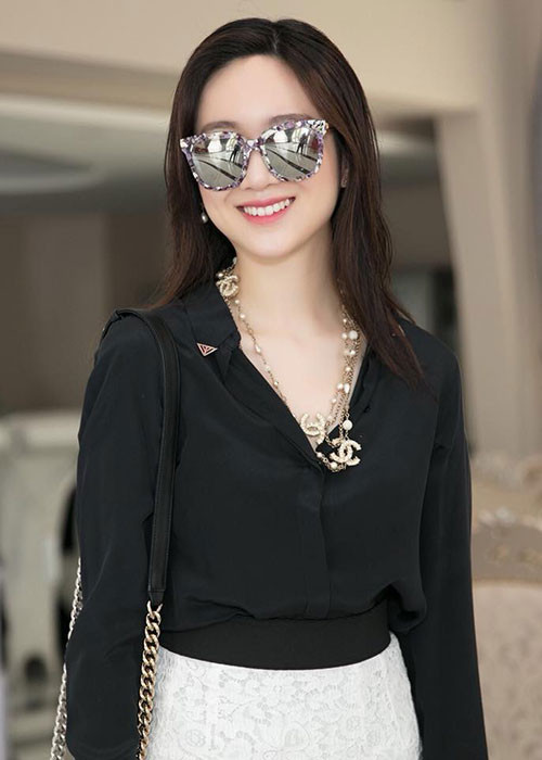 Ở con gái của Giáng My toát lên vẻ dịu dàng, tinh tế khiến người đối diện không rời mắt.
