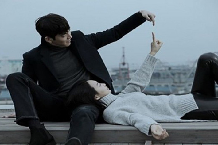 Chuyện tình đẹp của Kim Woo Bin và Shin Min Ah được hé lộ giữa năm 2015 bởi một trang mạng Hàn Quốc. Ảnh: Insight