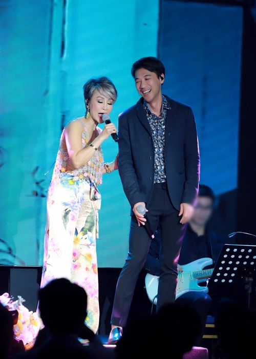 Khánh Hà từng chia sẻ trên Vietnamnet, Tô Chấn Phong tính tình sâu sắc, thâm trầm còn cô lại hồn nhiên như con nít. Ảnh: FB Tô Chấn Phong.