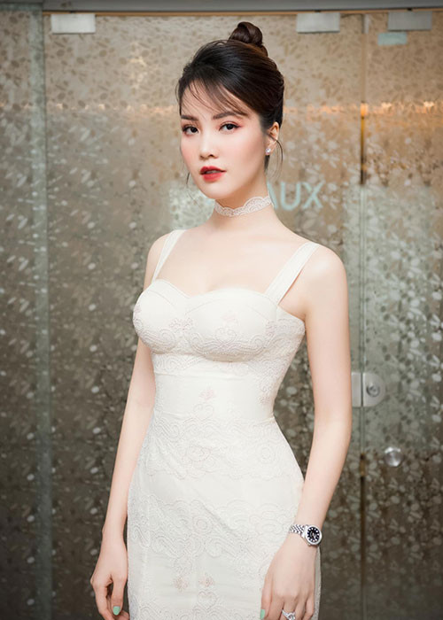 Trong showbiz Việt, Á hậu Thụy Vân có mối quan hệ thân thiết với BTV Ngọc Trinh.