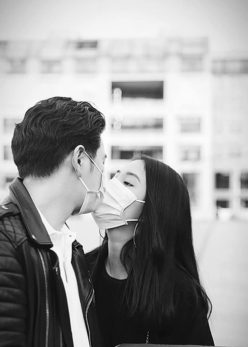 Tình cũ của Trấn Thành chọn cuộc sống bình yên bên chồng con.