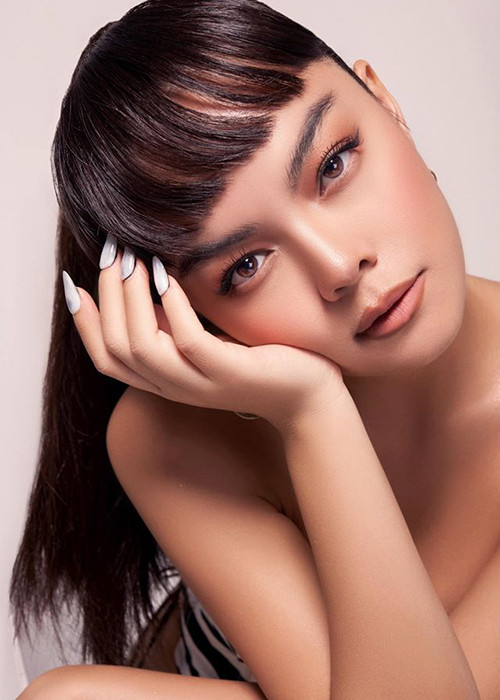 Phạm Quỳnh Anh viết: "Age is just a number" (Tạm dịch: Tuổi tác cũng chỉ là con số).
