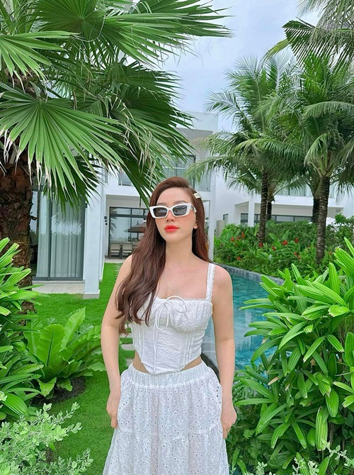 Bảo Thy đang có cuộc hôn nhân hạnh phúc bên đại gia Phan Lĩnh và con trai.