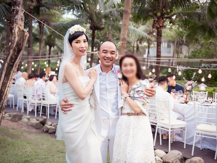 Siêu mẫu Xuân Lan từng yêu nhầm người đồng tính, trải qua 1 lần đò và làm mẹ đơn thân trước khi làm đám cưới với quay phim Nguyễn Ngọc Lâm.