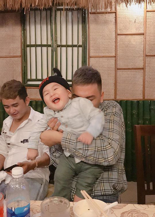 Con trai của Lâm Khánh Chi hiện tại có nhiều fan hơn cả mẹ.