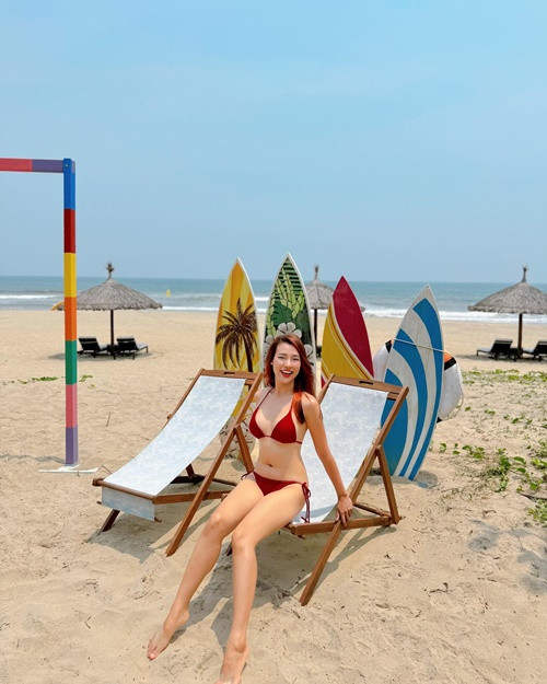 Ở tuổi 34, từng một lần sinh nở, nữ MC vẫn trẻ trung, quyến rũ khiến nhiều mẹ bỉm sữa ghen tỵ.
