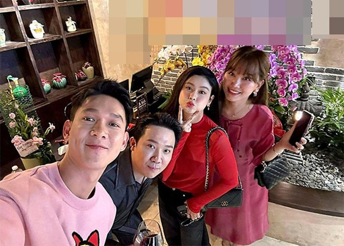Song Luân và Trương Quỳnh Anh từng bị nghi hẹn hò khi cả hai cùng nhau xuất hiện tại buổi khai trương nhà hàng của Trấn Thành và bị Trấn Thành trêu đùa: "Ôi trời ơi, kìa, ai vậy, sao có đôi có cặp quá vậy. Song Luân với Trương Quỳnh Anh đi chung nha quý vị ơi. Em không có nói gì hết nhé, chỉ đi chung thôi”.